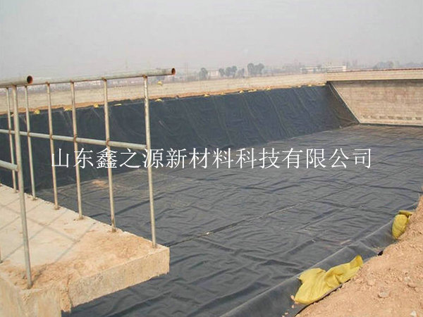 沼氣池黑膜鋪裝前有哪些準(zhǔn)備工作進(jìn)行中？