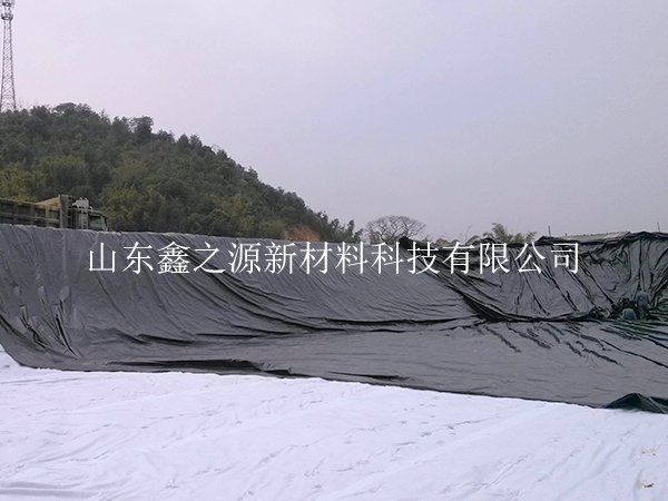 糙面養(yǎng)殖防滲膜鋪設過程中有哪些注意事項？