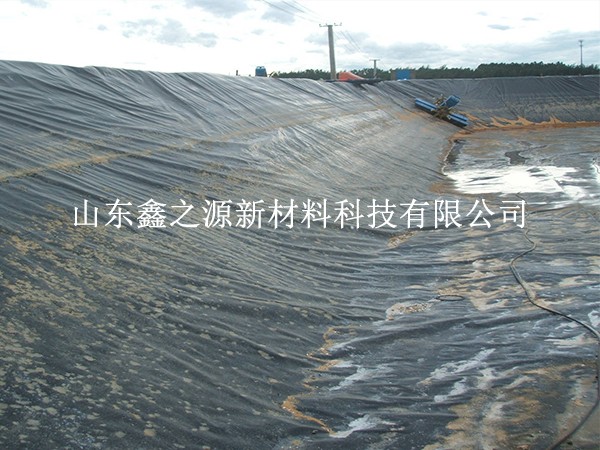 溫度“過(guò)山車(chē)”？魚(yú)塘防滲膜這樣護(hù)才耐用