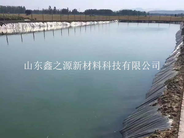 如何處理蓄水池hdpe土工膜的熱膨脹問題？