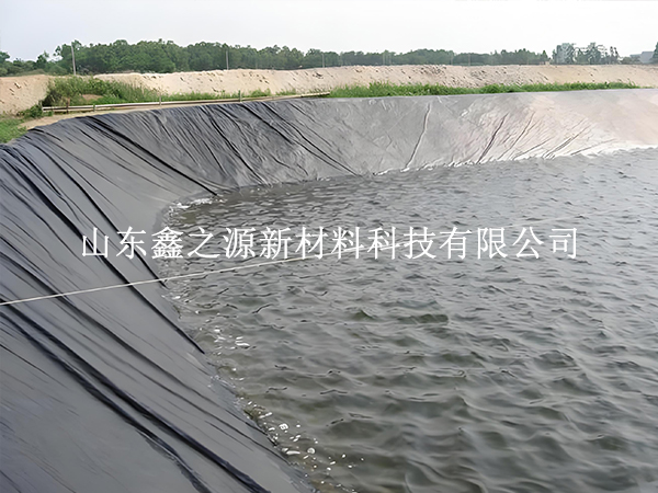 如何順利的延緩蓄水池防滲膜的衰老？