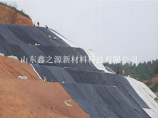 垃圾填埋場土工膜在膨脹土質(zhì)下出現(xiàn)損壞該如何修補(bǔ)？