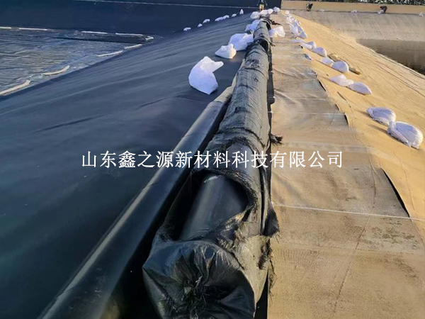魚塘防滲膜延伸率為何不穩(wěn)定？這些原因要弄清